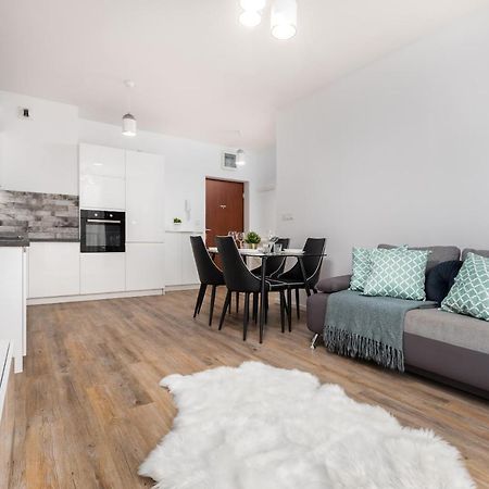 Rakowska 14A 1 Bedroom By Homeprime Varsó Kültér fotó